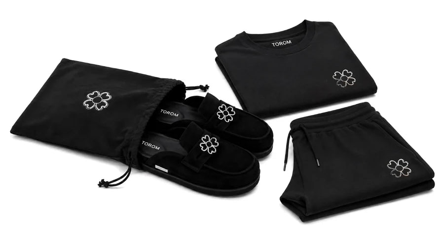 Emballage TOROM : pochette réutilisable et pièces pliées