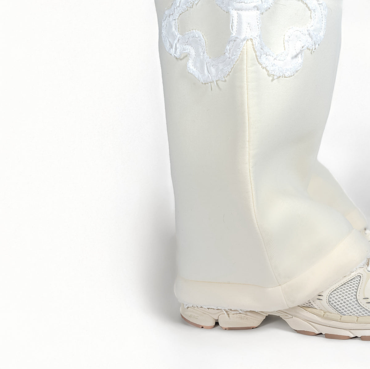 Jogging Signature — Beige Sable