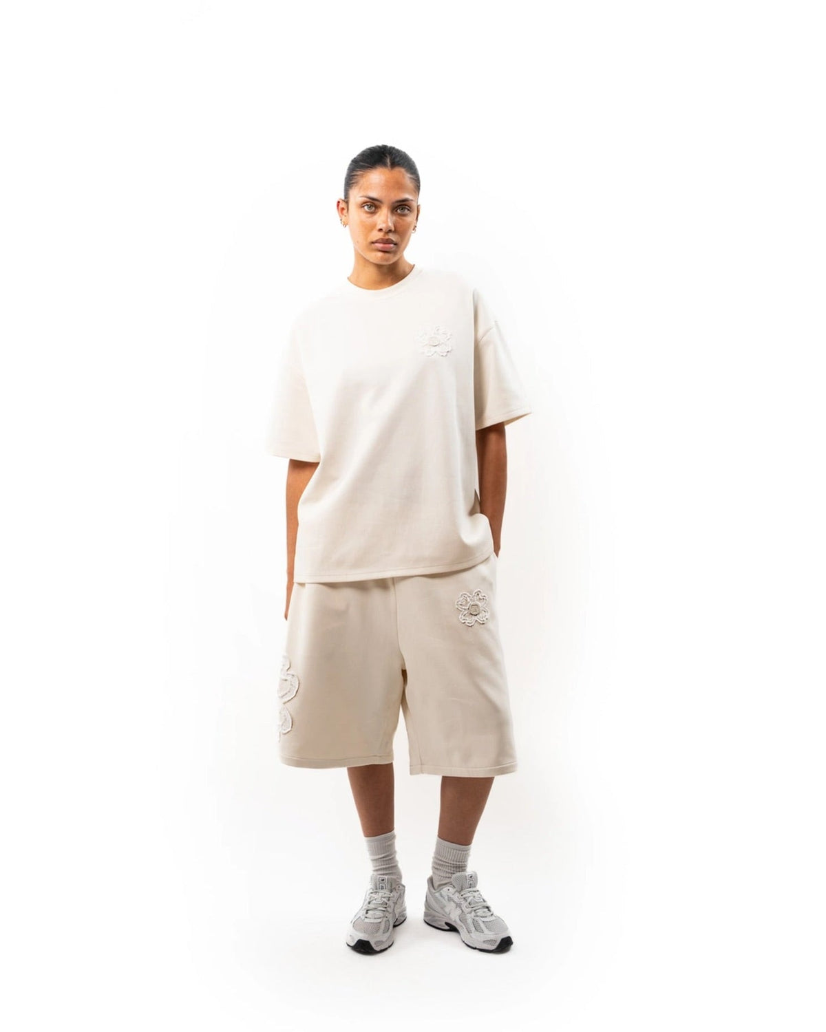 Short Signature — Beige Sable